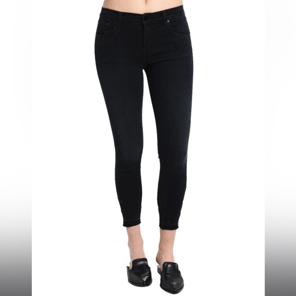 J Brand Mid Rise Capri Jeans, Dark Ink / Black Denim, Skinny, Size 28